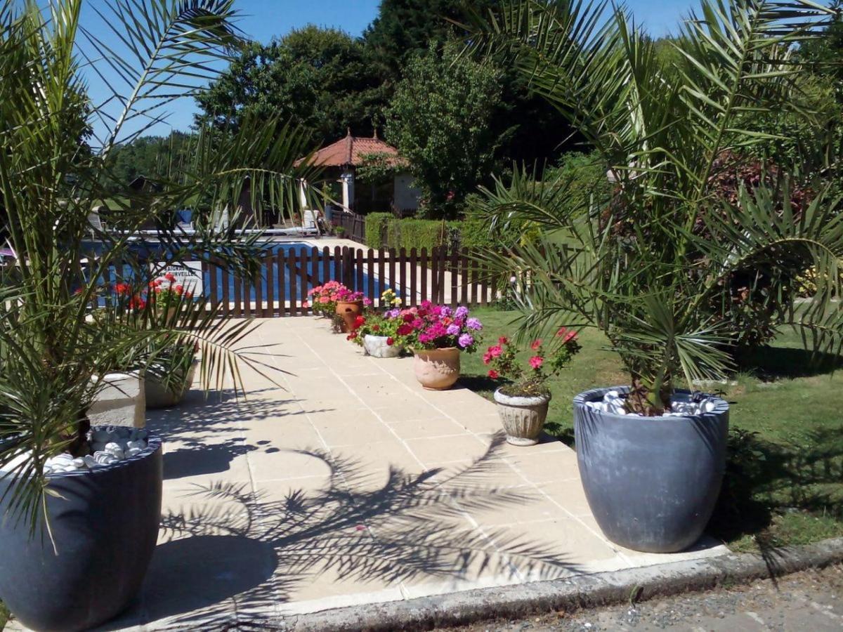 Chateau Le Poiron Bed & Breakfast Pissotte Dış mekan fotoğraf